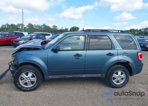 2012 Ford Escape Xlt z USA, uszkodzony, nr VIN 1FMCU9D73CKA33575